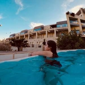 Meet your Posher, Jessica